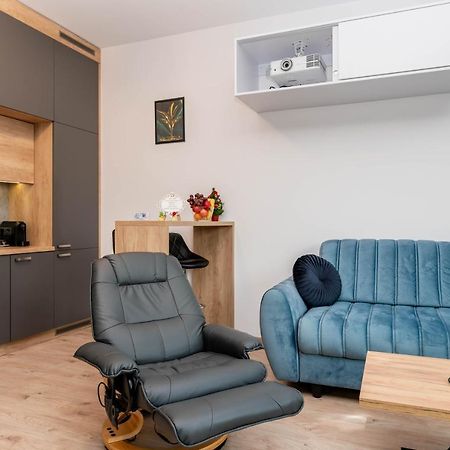 Appartement Apartwro - Apartament Przy Wyspie Slodowej, Garaz, Projektor, Rowery à Wrocław Extérieur photo