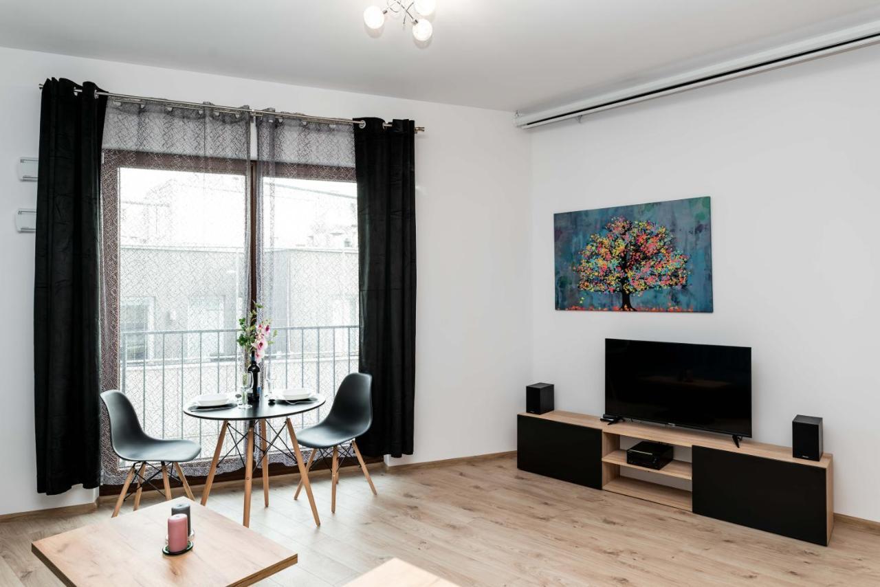 Appartement Apartwro - Apartament Przy Wyspie Slodowej, Garaz, Projektor, Rowery à Wrocław Extérieur photo